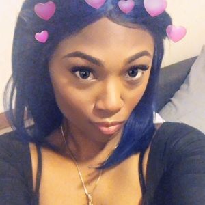 Meet your Posher, Alicia